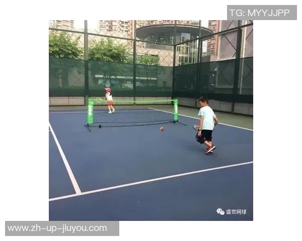 西安女生足球崛起:青春拼搏与梦想追逐的精彩旅程 西安女生足球崛起:青春拼搏与梦想追逐的精彩旅程